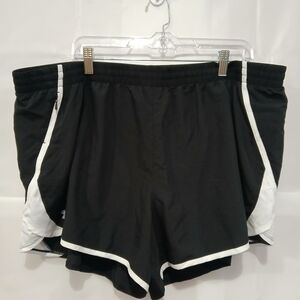 3X Womens Under Armour Black and White Athletic Shorts